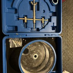 9 in. Adjustable Round Hole Cutter With Vacuum Port