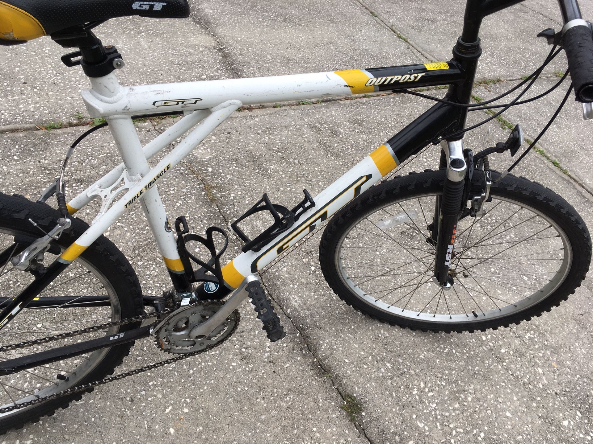 GT Outpost mountain bike for Sale in Tampa, FL OfferUp