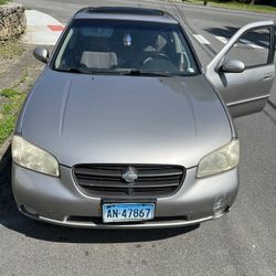 2000 Nissan Maxima SE 