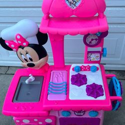 Minnie Mouse Kitchen