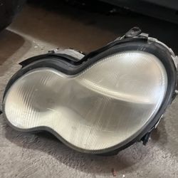 Drivers Headlight 2003 Mercedes C240 