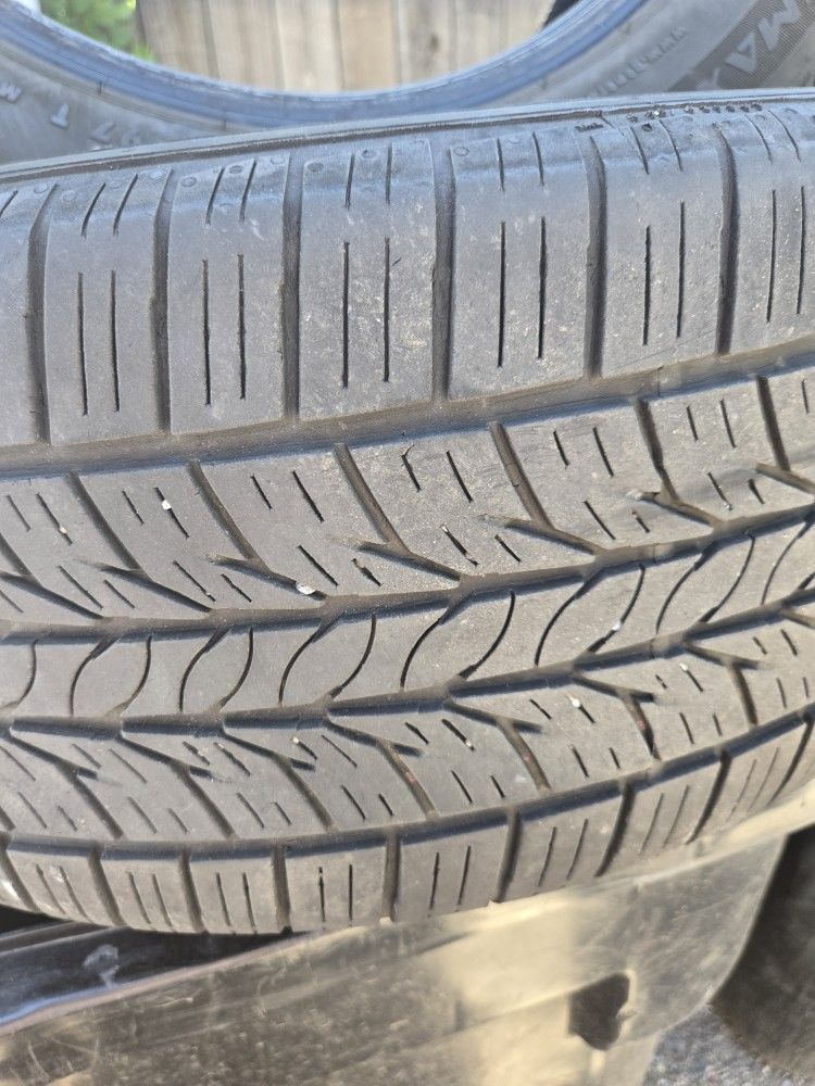 4 225 55 17 General Altamas WITH  70% Tread 