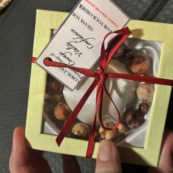 Coral and jade gemstone bracelet