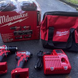 MILWAUKEE DRILL/IMPACT M18 18V Lithium-Ion Brushless Cordless Compact Drill/Impact Combo Kit (2-Tool) w/(2) 2.0 Ah Batteries, Charger & Bag