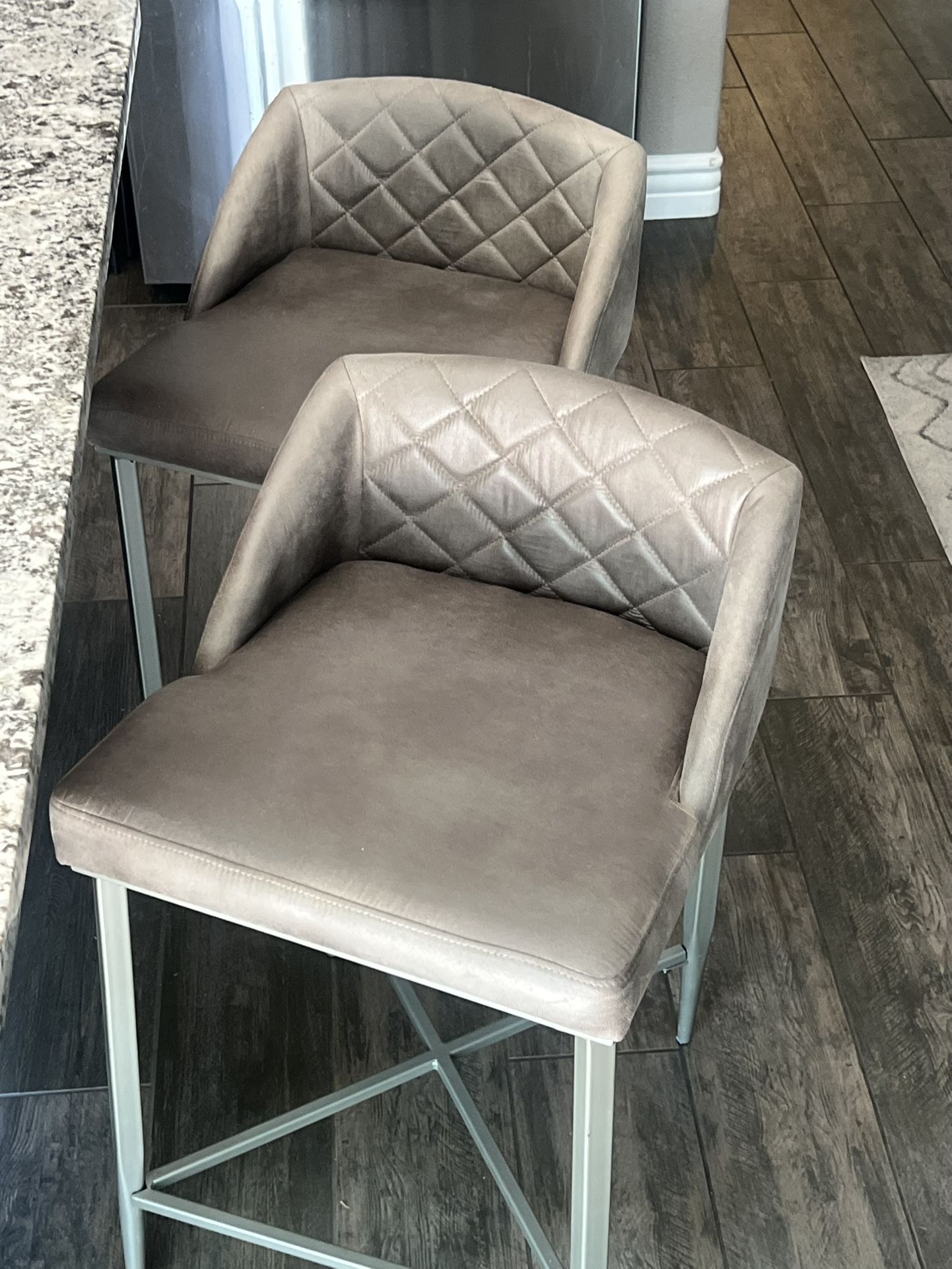 SET OF 2 NON-SWIVEL COUNTER HEIGHT STOOLS