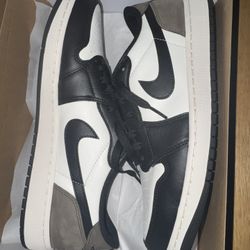 Jordan 1 Low Mocha
