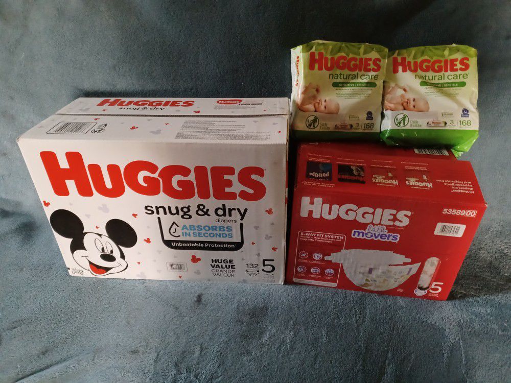 Brand NEW In Packaging HUGGIES Size 5 Little Movers Diapers & Baby Wipes