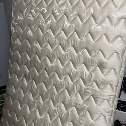 Full Size Mattress 