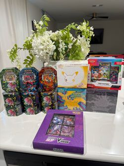 Pokémon TCG Collection Bundle – Multiple Sets