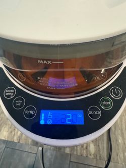 Baby Brezza Formula  Dispenser Machine