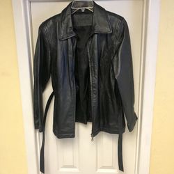 Like New! Women’s Petite/Small ‘Jacqueline Ferrar’ 100% Leather Coat