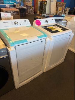 Samsung washer and gas dryer set