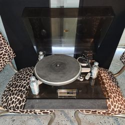Oracle DELPHI MkII TURNTABLE