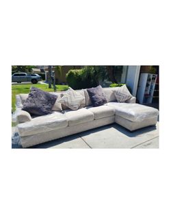 Sectional Studded Sofa Couch Like New Living Spaces begie/grey Modern