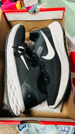 Used nike running shoes