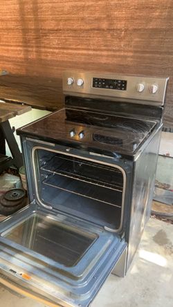 Stainless Steel Electric Range with Glass Cooktop