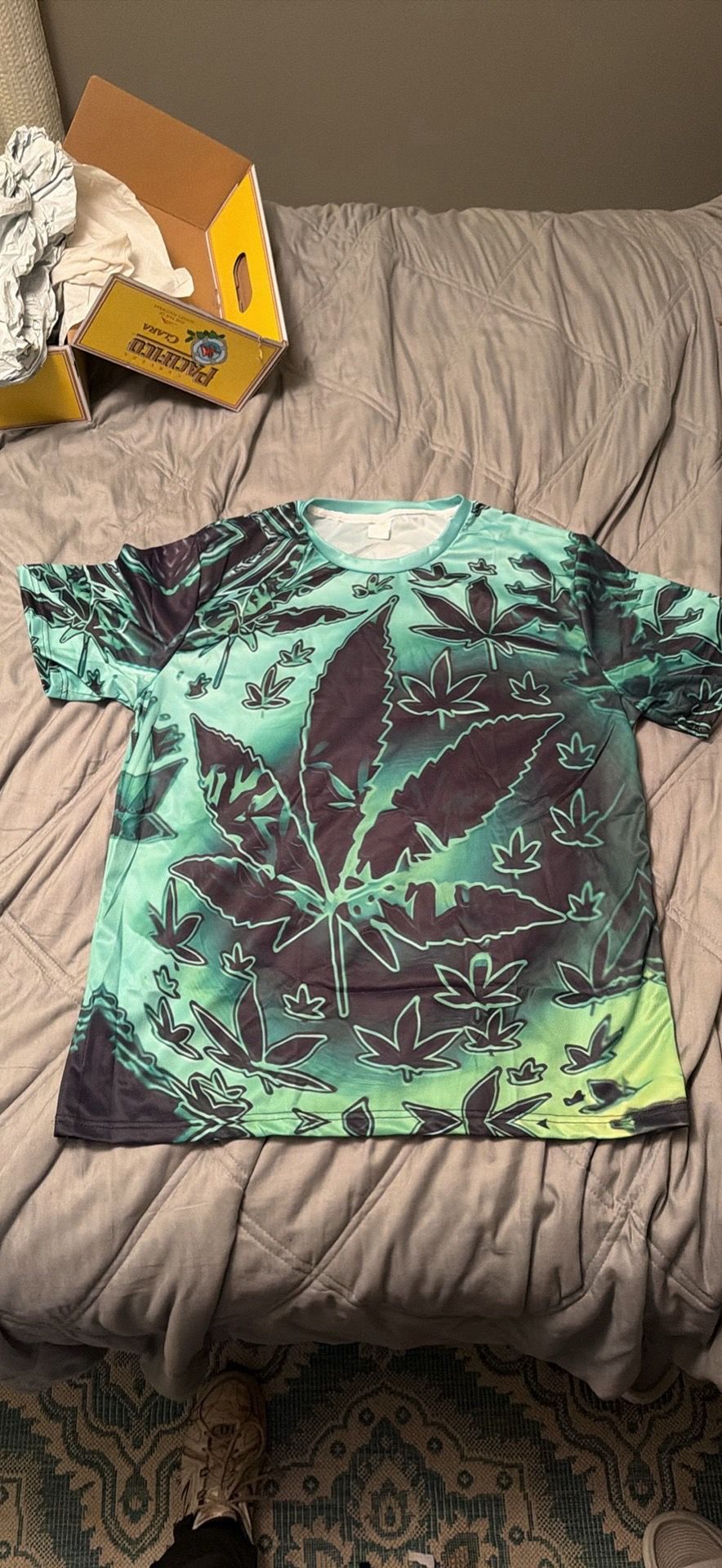 Weed leaf t shirt 2XL