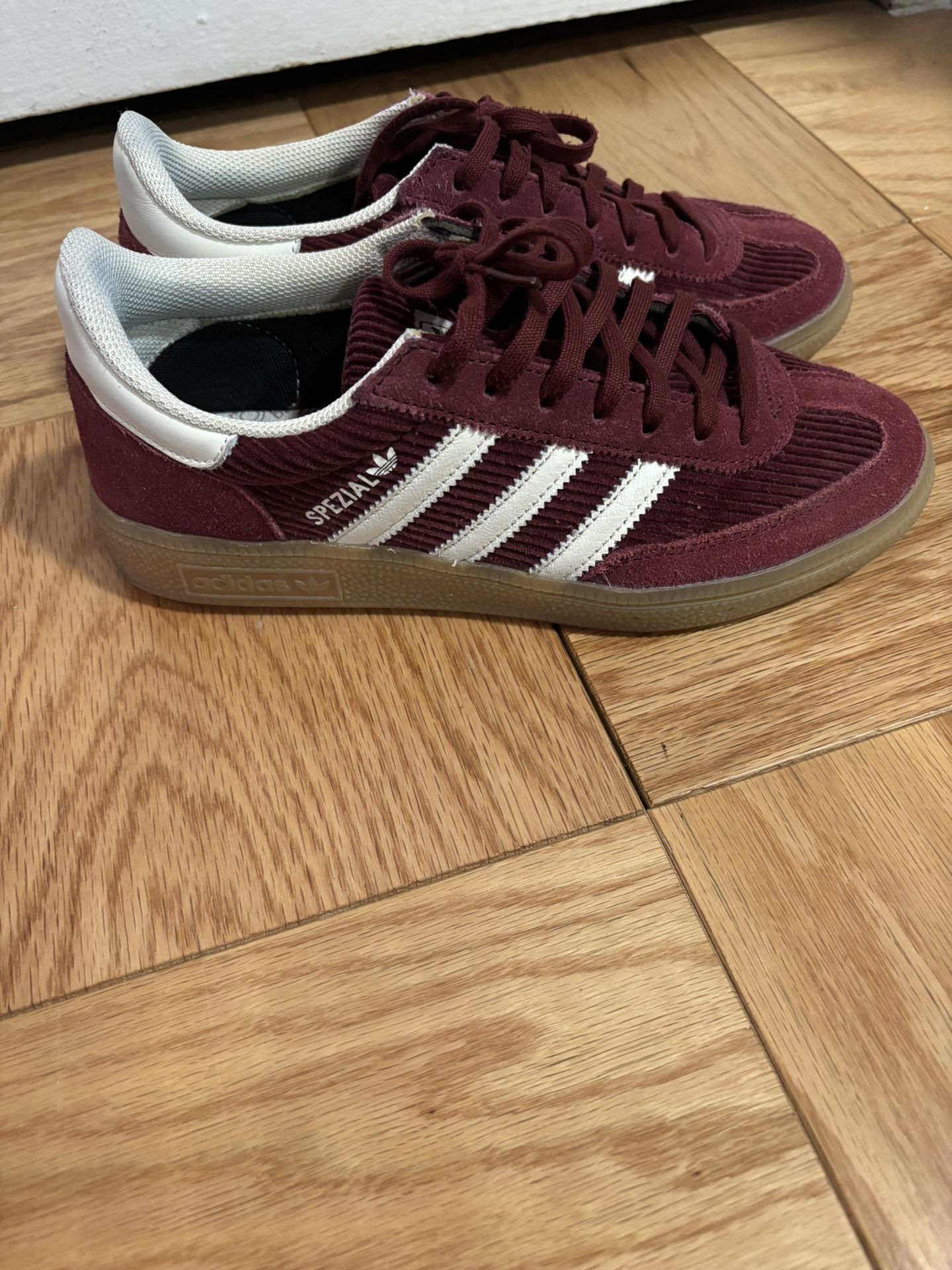 Women’s Adidas Spezial