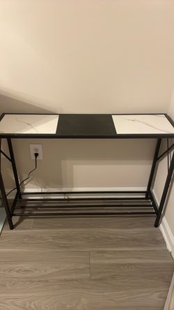 Entry way bench