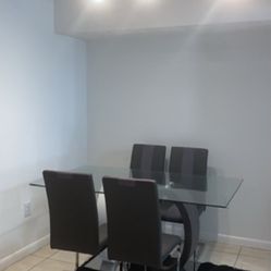 Glass Dining Room Table With 4chairs 