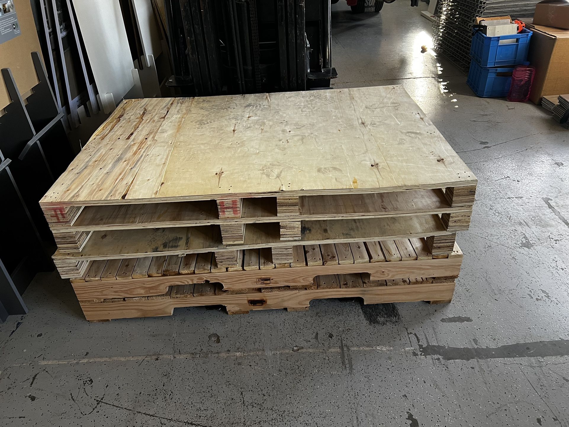 Pallets 42x60 $4 Each