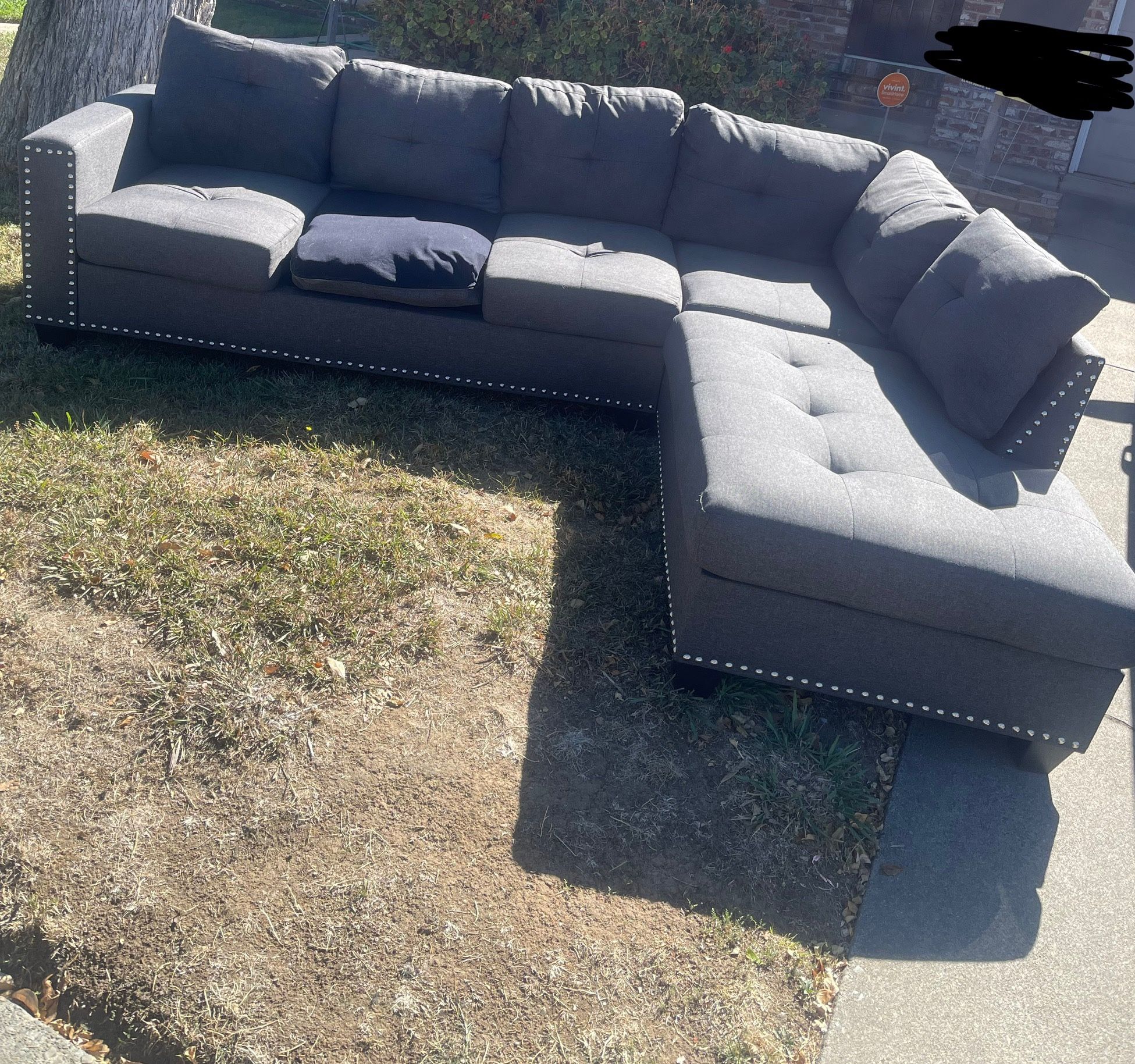 Couch / Sectional