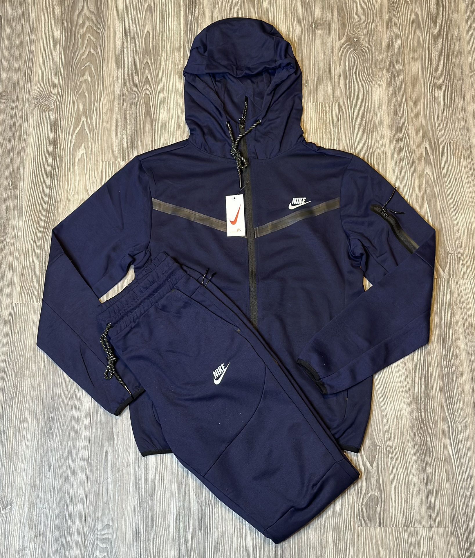 Nike Tech Suit Size M