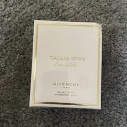 Givenchy Perfume 