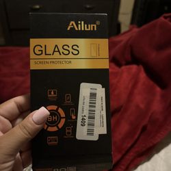 iPhone 14 Cases And 2 Screen Protectors