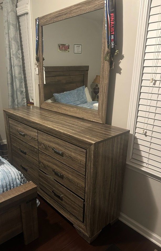 Room Dresser