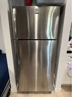 GE Refrigerator Fridge – NEW MOTOR.  Stainless Steel