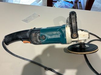 Makita 9227C 7” Variable Speed Polisher / Sander – Working