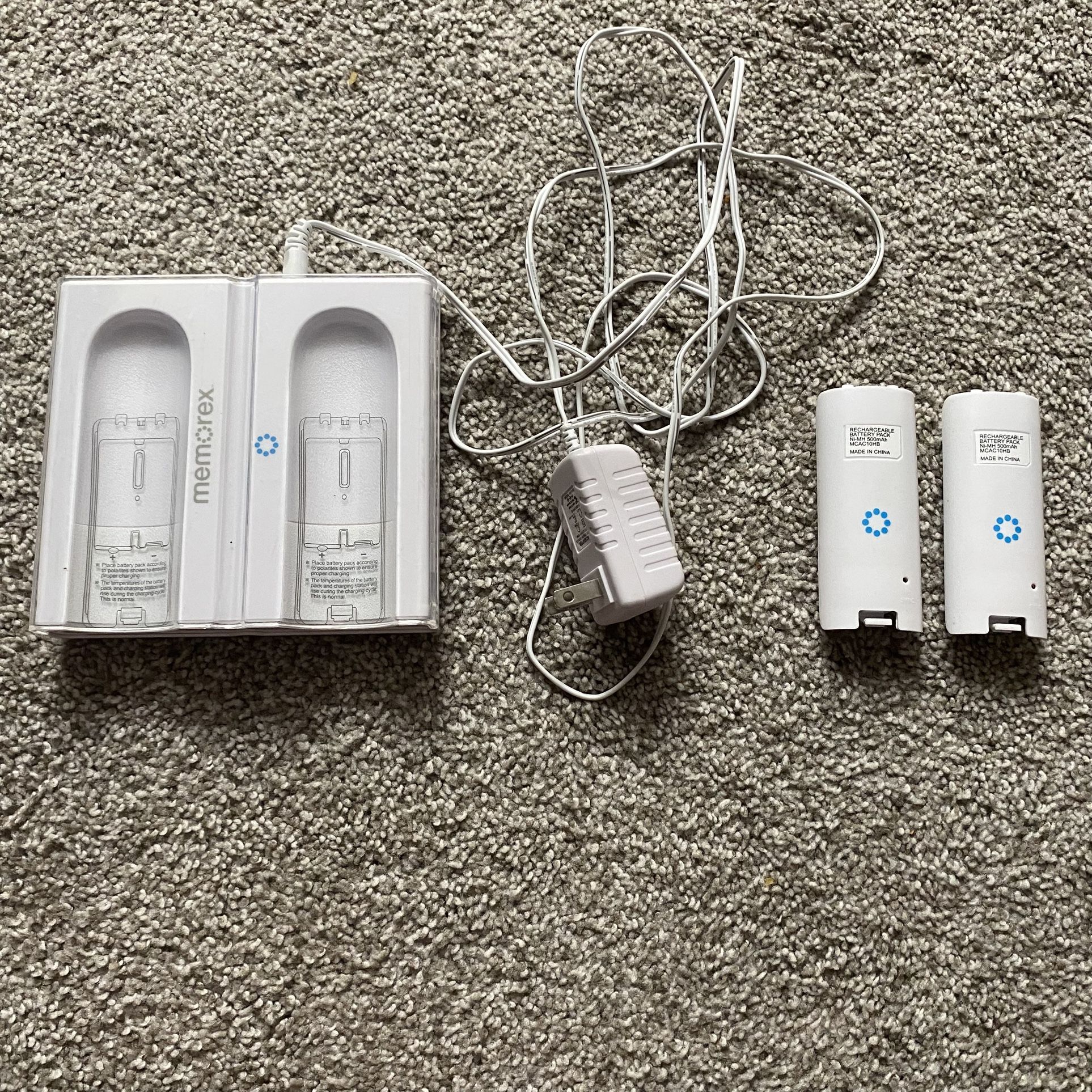 Memorex Wii Remote Controller Dual Backup Charger + Original Adapter 