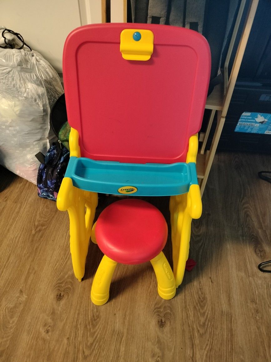 Small Kid Plastic Desk And Stool