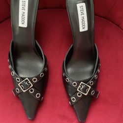 Bradi Black Buckle Pointed - Toe Mule Pumps