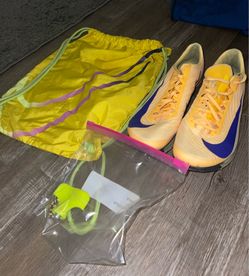 NIKE MAX FLY 2