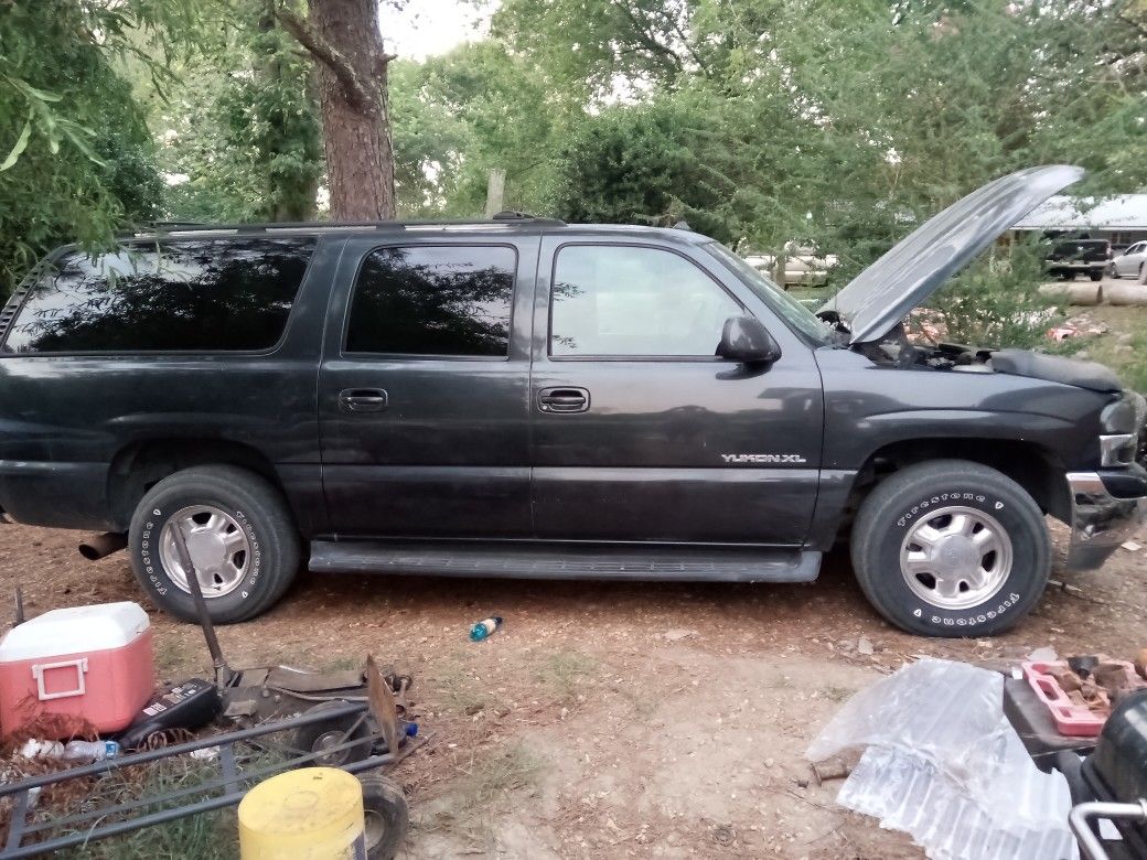 2004 GMC Yukon XL