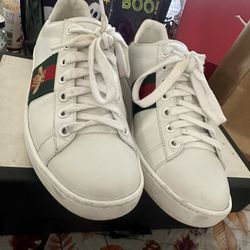 Gucci Ace Sneaker With Bee 