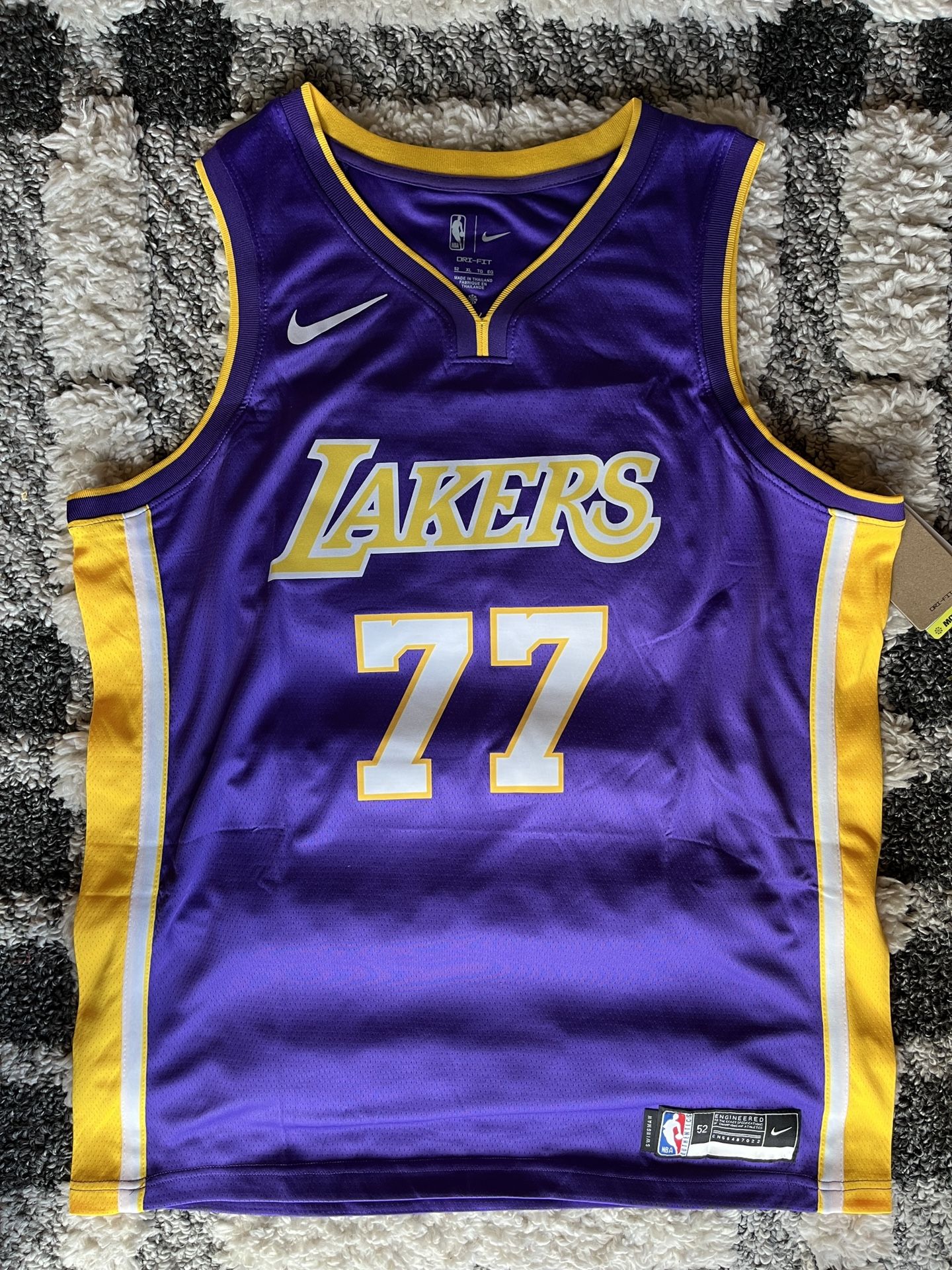 Luka Doncic - XL Jersey - Los Angeles Lakers