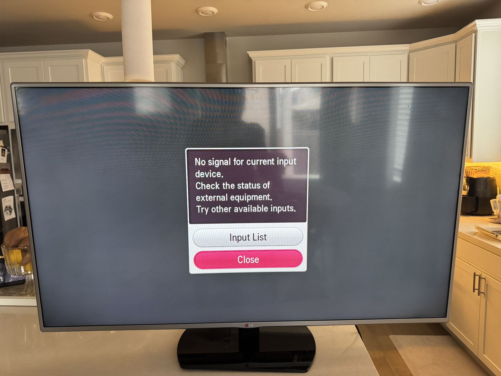 LG 55″ Smart TV (Model 55LB6100) on Universal Stand