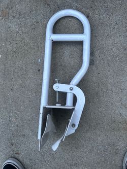 Handicap bathtub grab handle