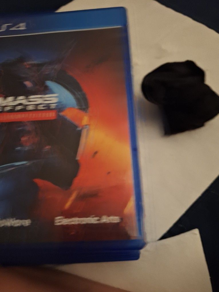 MASS EFFECT LEGENDARY
