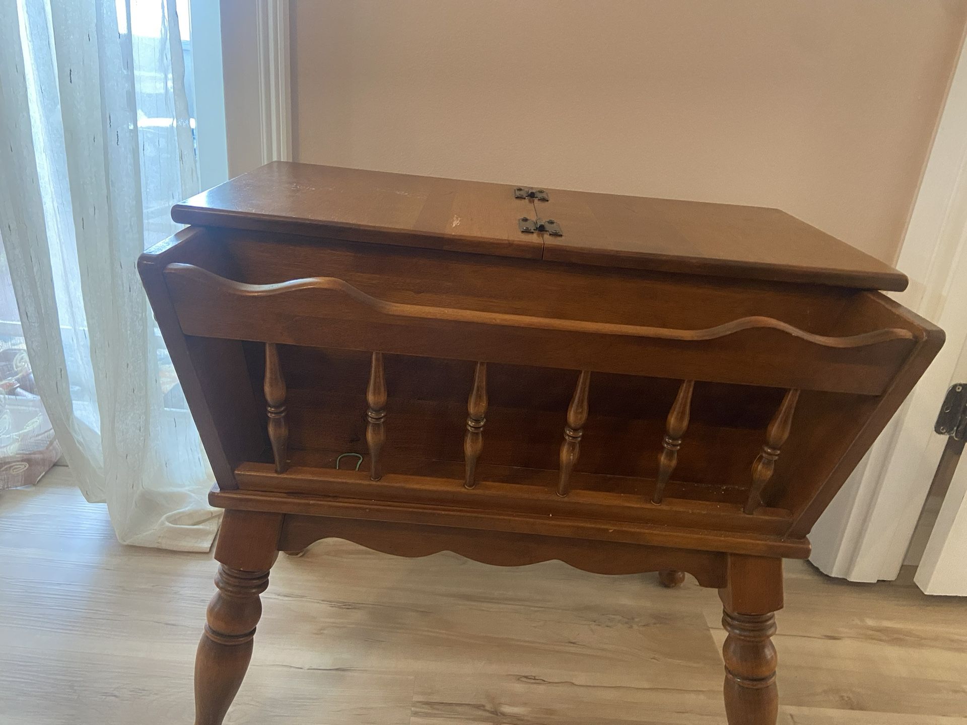 Vintage Maple - Ethan Allen Colonial Dough Box Table/Vintage Magazine Rack/Side End Table Post 1950