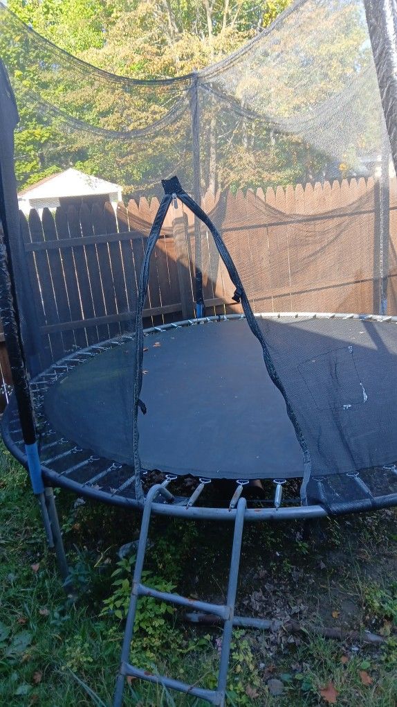 Trampoline 