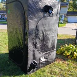 Plant Grow Tent With Grow Light