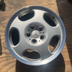 Mercedes Benz Rims original 17 Nice