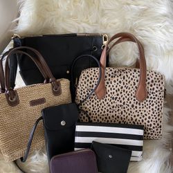 Assorted Women’s Purses & Wallets