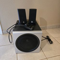 Logitech Speakers with Sub Woofer