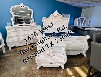 Furniture bedroom set
