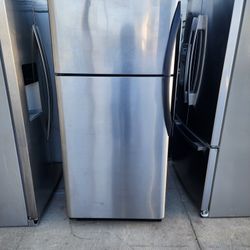 FRIGIDAIRE 21CUFT STAINLESS STEEL FRIDGE